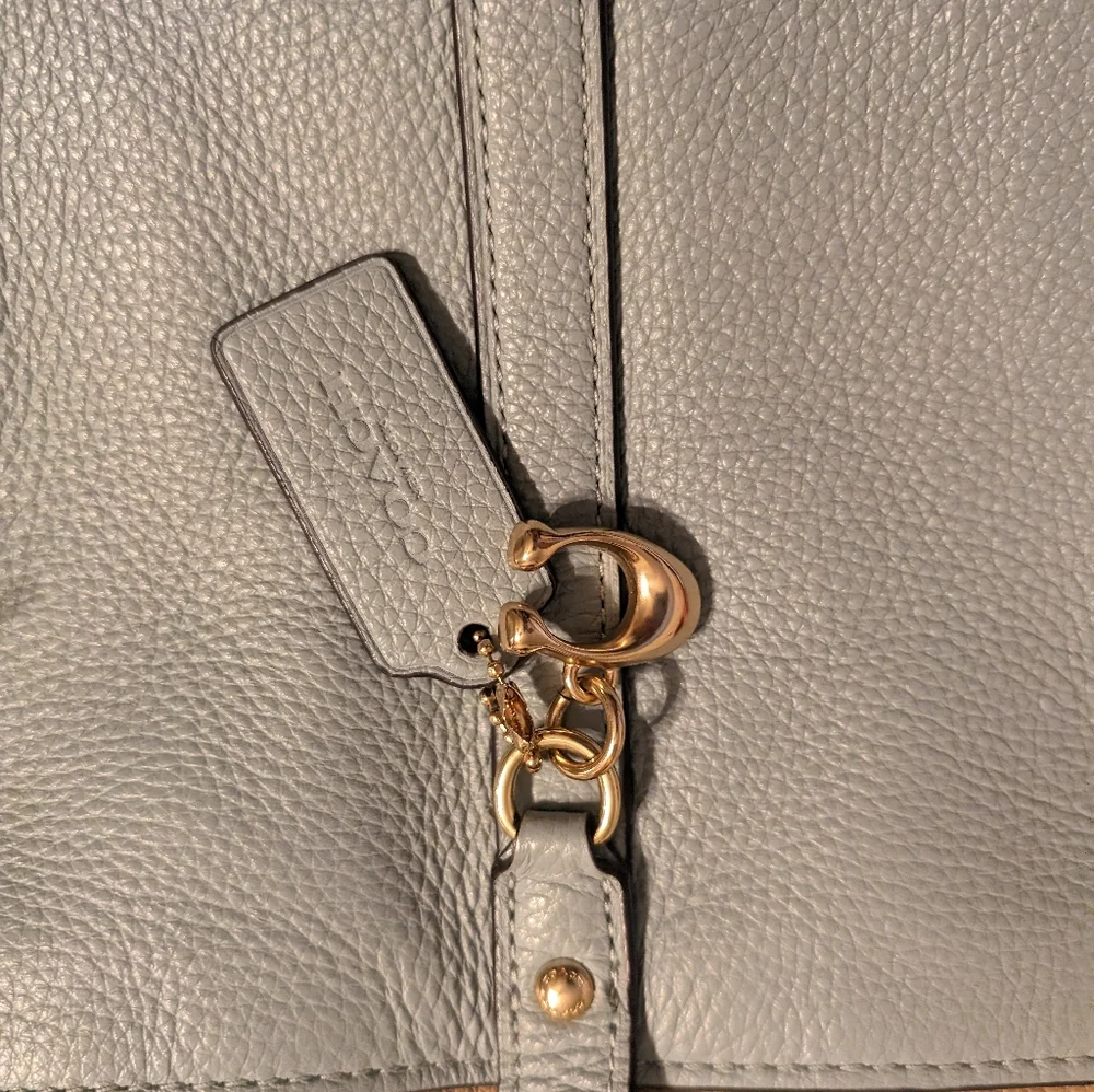 Authentic Coach Tote - Picture 2 of 4